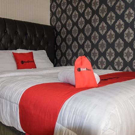 Reddoorz Apartment @ Serpong Green View Tangerang Buitenkant foto